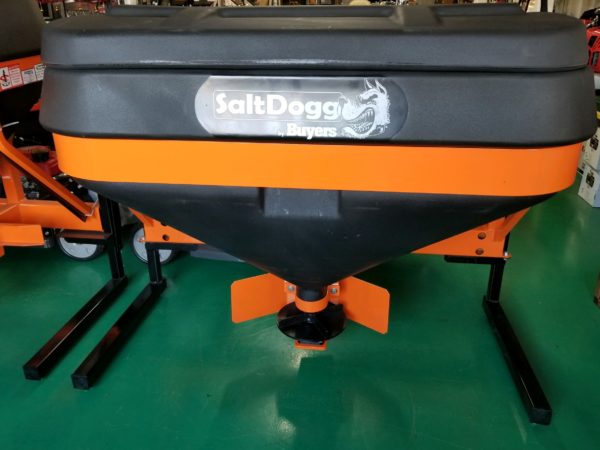 06- Commercial Tailgate Spreader TGS05B